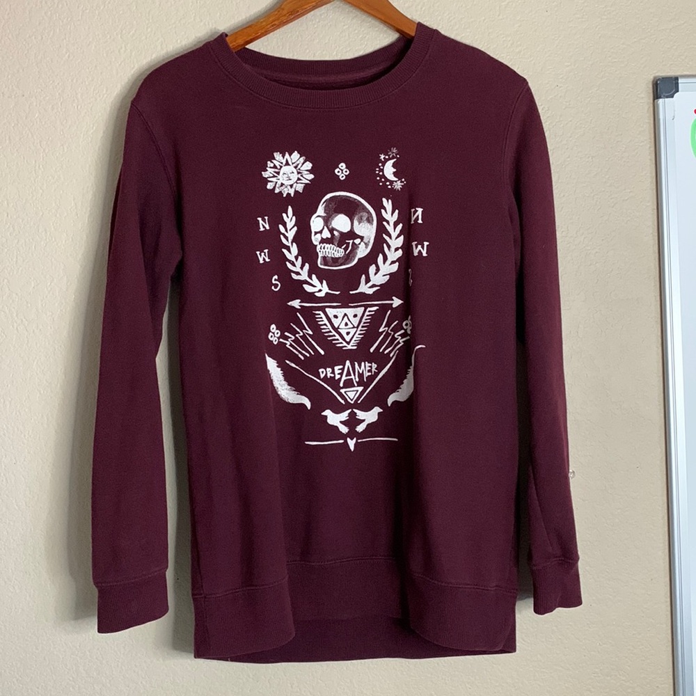 Maroon sweater
